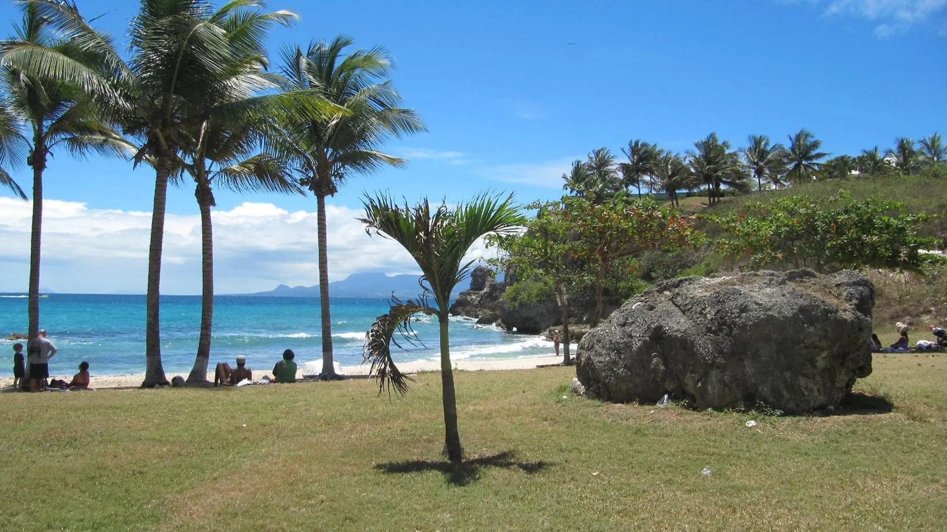 Colibri Dampierre Appartement Cosy Au Gosier Avec Piscine, Terrasse Et Vue Mer Le Gosier  Guadeloupe