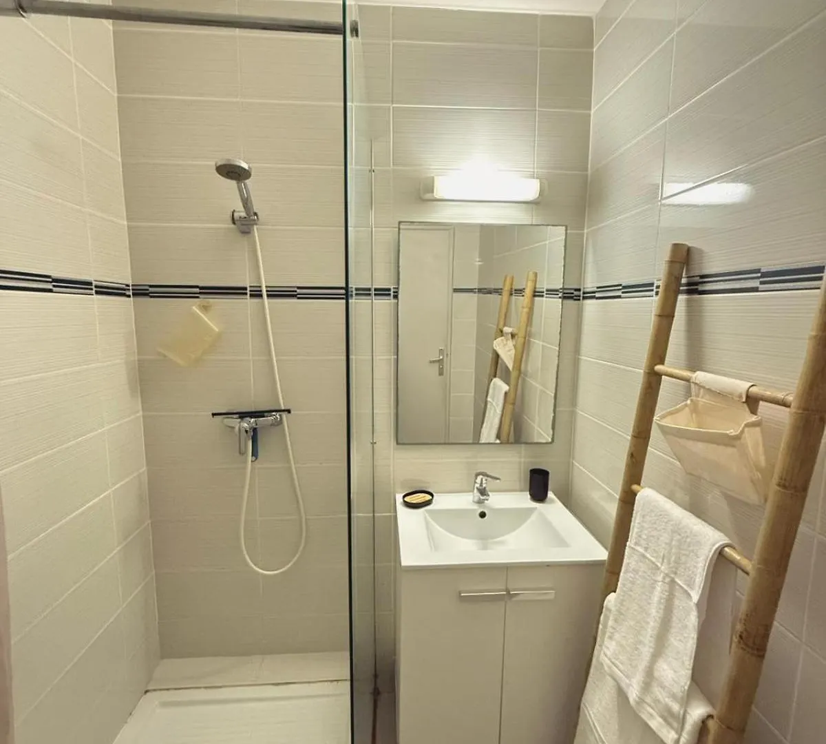 Apartmán Colibri Dampierre Appartement Cosy Au Gosier Avec Piscine, Terrasse Et Vue Mer Le Gosier  Guadeloupe